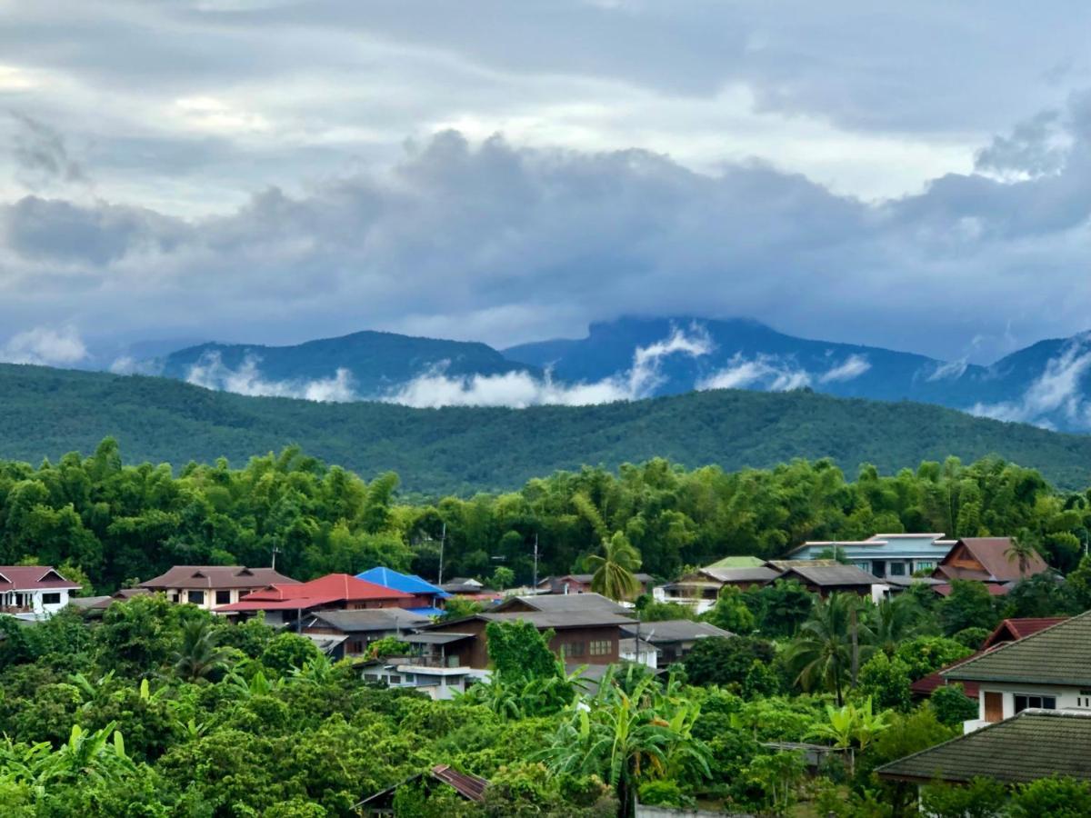 โรงแรมแสนดีเพลส เมาเท่นวิว จอมทอง Exterior foto