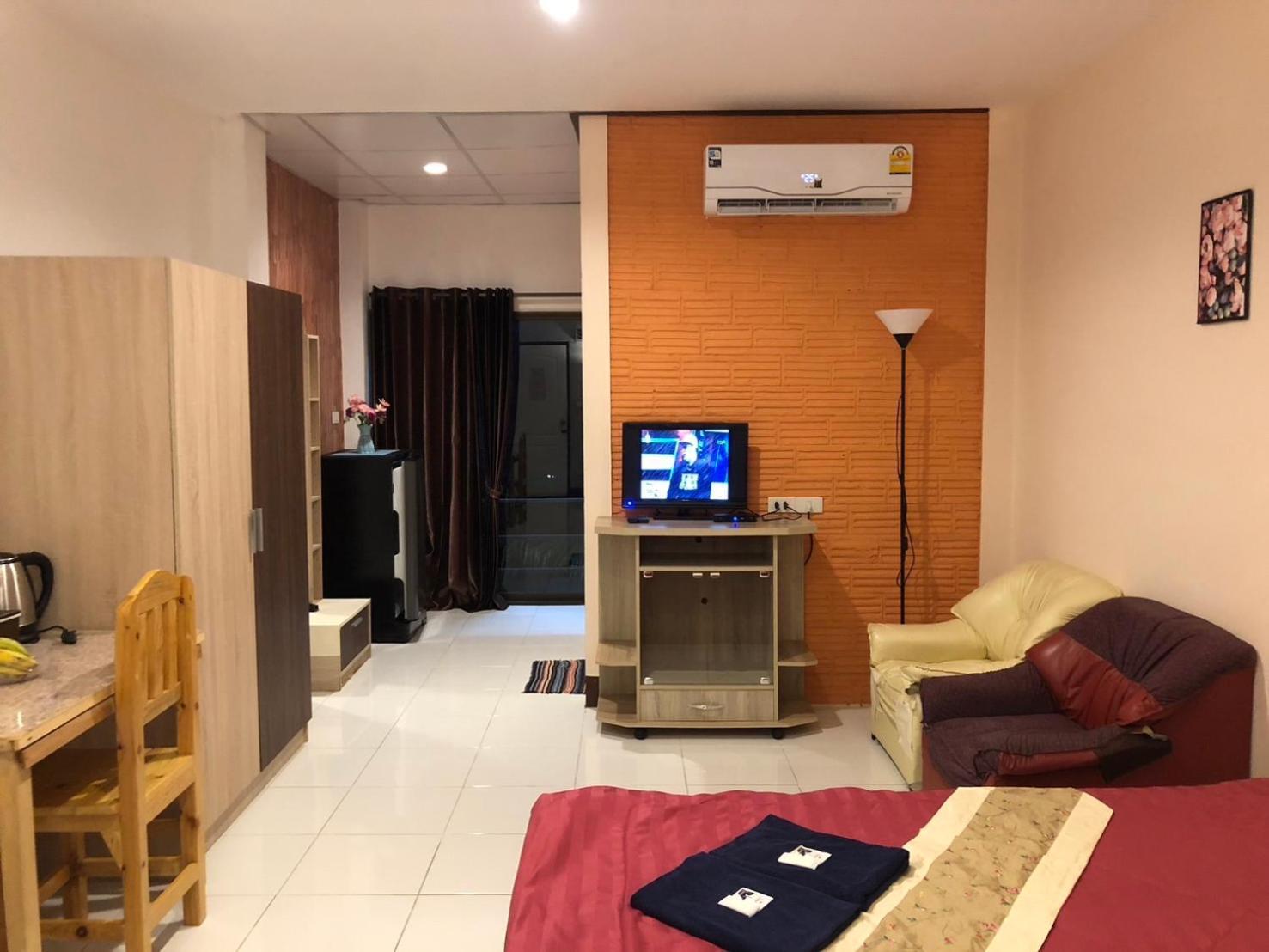 โรงแรมแสนดีเพลส เมาเท่นวิว จอมทอง Exterior foto